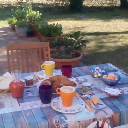 Mik E Ramo Bed & Breakfast 3*